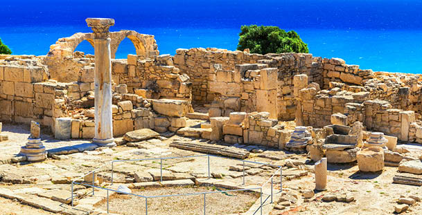 Les ruines de l’ancienne ville grecque de Kourion  près de Limassol. © Adobe Stock 