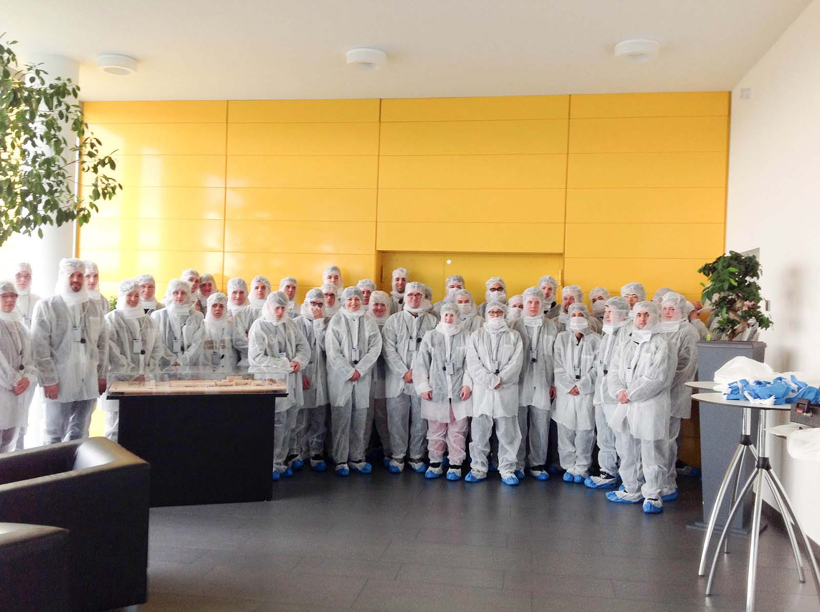 Les élèves du lycée André Siegfried, à Haguenau, lors de la visite de l'entreprise allemande Edeka, dans le cadre de leur convention 