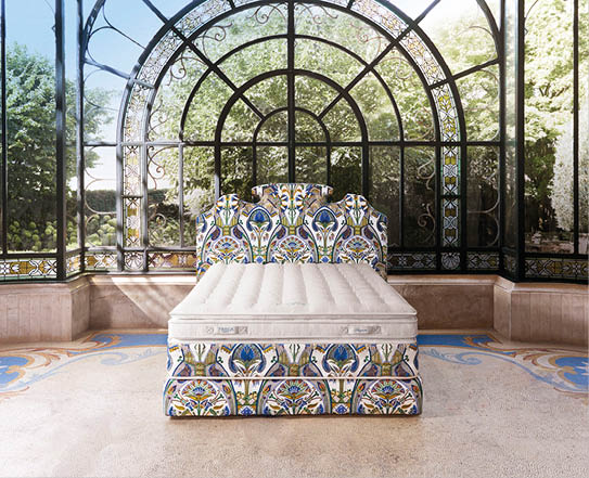 Le lit d'exception « Auguste », présenté au salon Maison et Objet début septembre est fabriqué à Reichshoffen. © DR