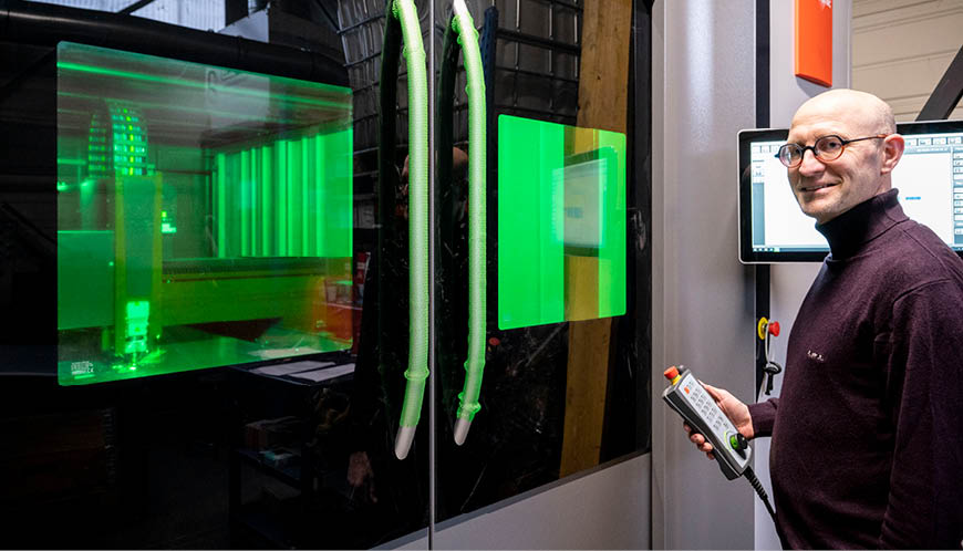 Charpiot Techniques a investi 500 000 euros dans un nouveau  laser de découpe. © Dorothée Parent 