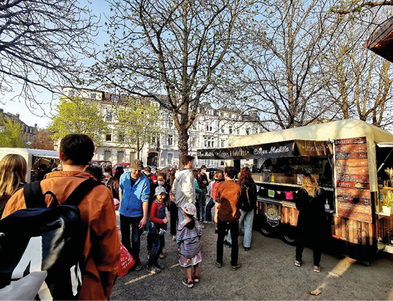 Les food trucks, qui proposent des spécialités françaises, connaissent beaucoup de succès en Allemagne. © Crepe mobile foodtruck